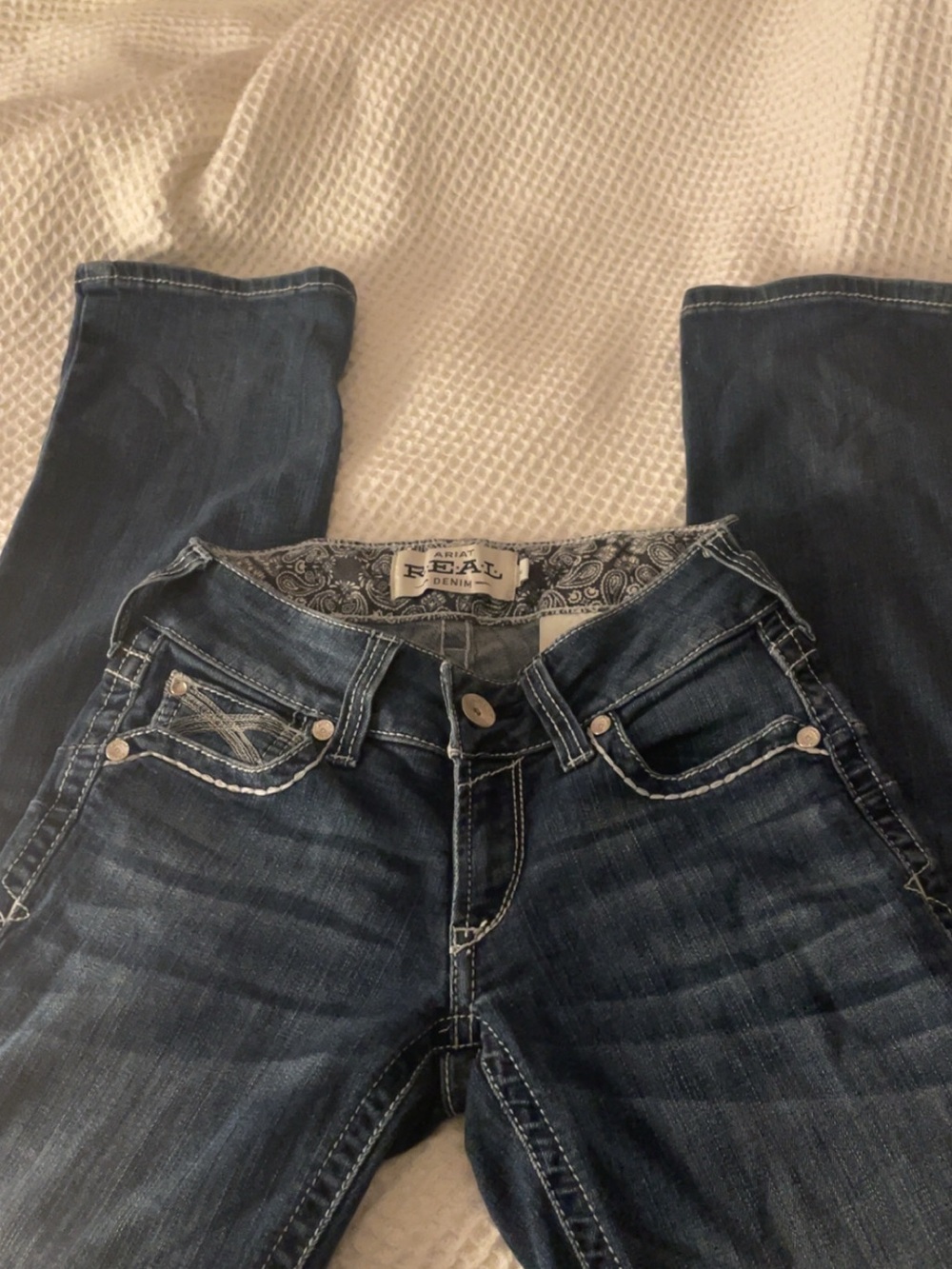Ariat Indigo Bootcut Jeans with Contrast Stitching